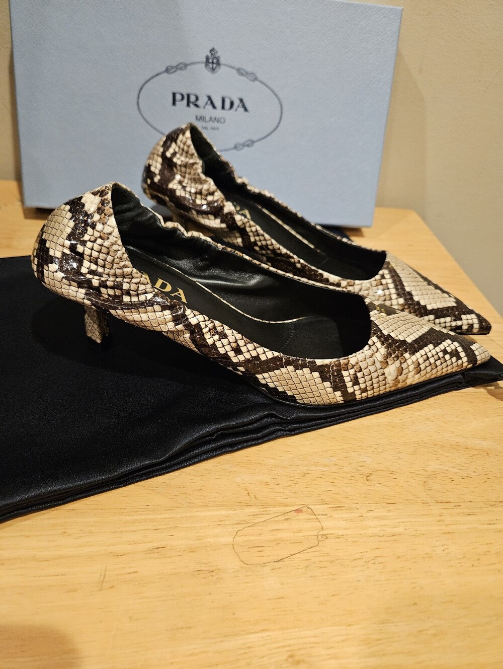 PRADA printed ayers pointed Toe Slip-On Pump Heels Size 38